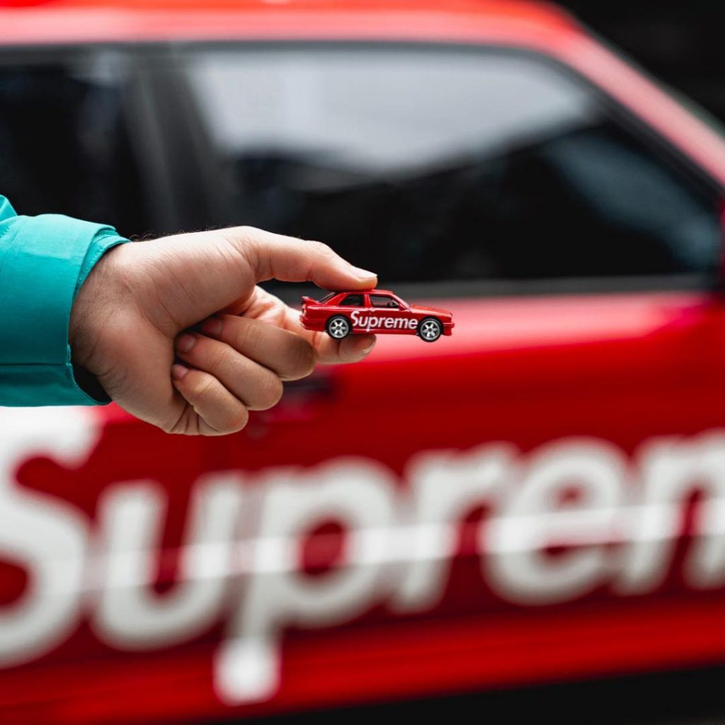 Supreme® x Hot Wheels™ Fleet Flyer 實車還原| 樂駒國際有限公司